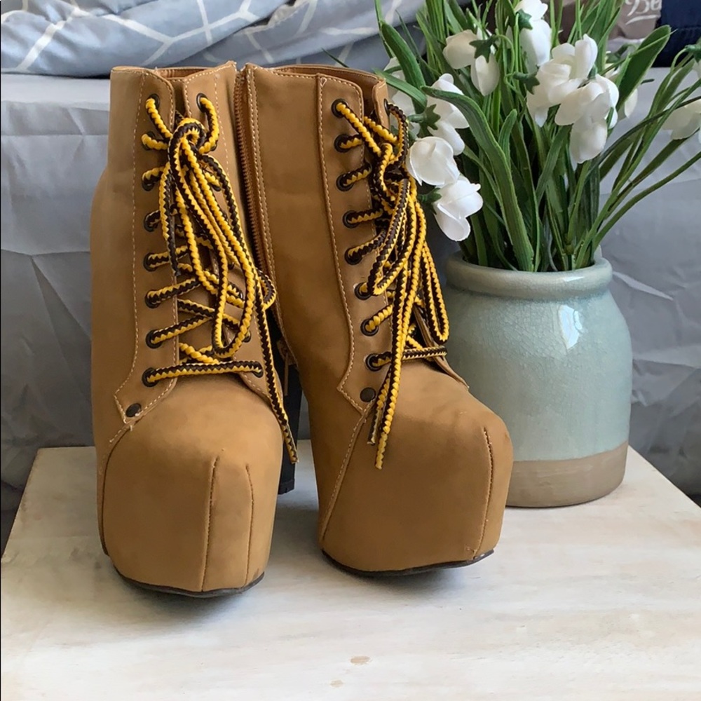 Platform boots